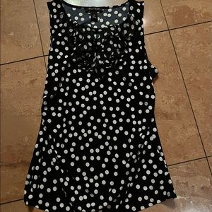 White House Black Market sleeveless ruffle polka dot blouse sz medium